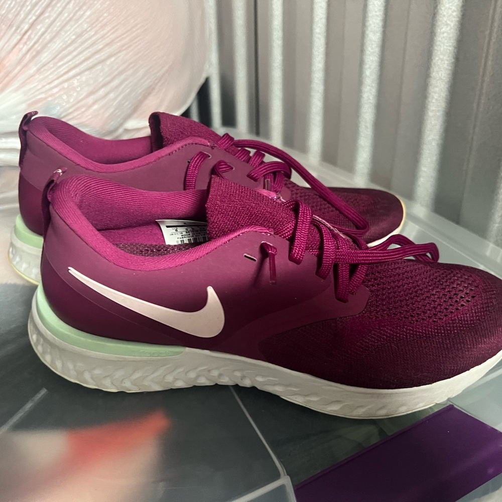 Nike Women's Burgundy Athletic Shoes